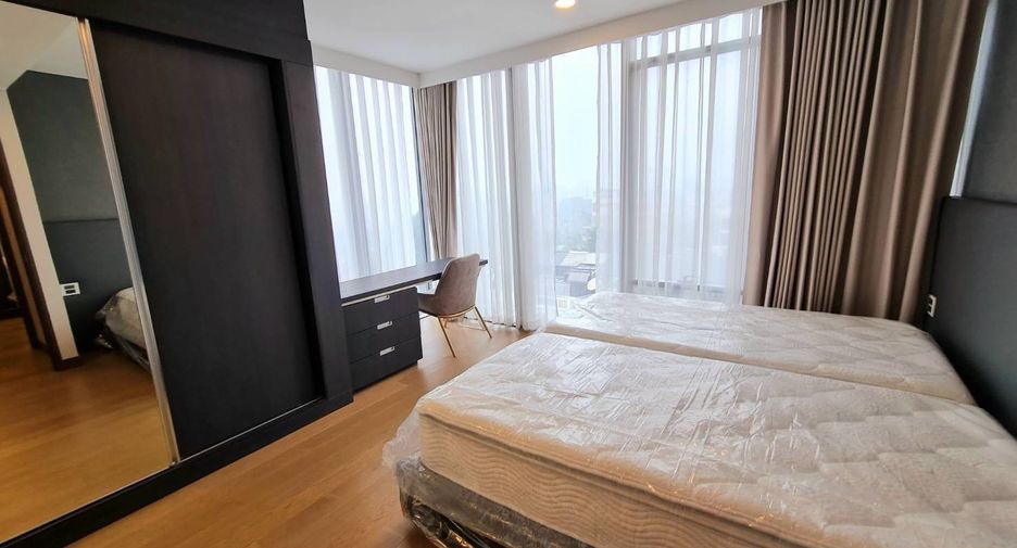 For rent 2 bedrooms condo in Khlong Toei, Bangkok