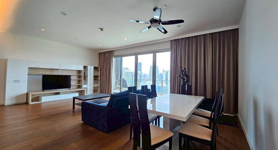 À louer 3 chambres condo à Pathum Wan, Bangkok