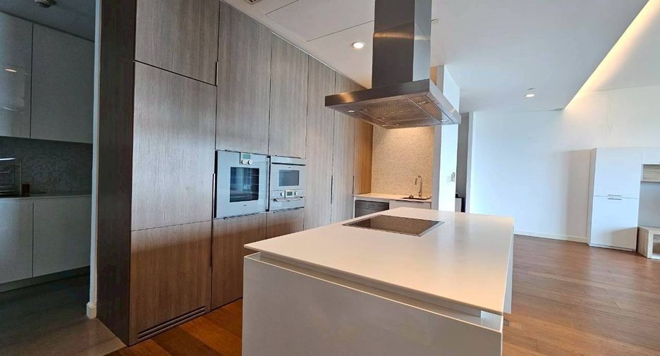 À louer 3 chambres condo à Pathum Wan, Bangkok