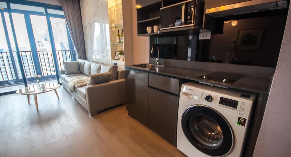 Condo en alquiler y en venta de 2 habitaciones en Khlong Toei, Bangkok