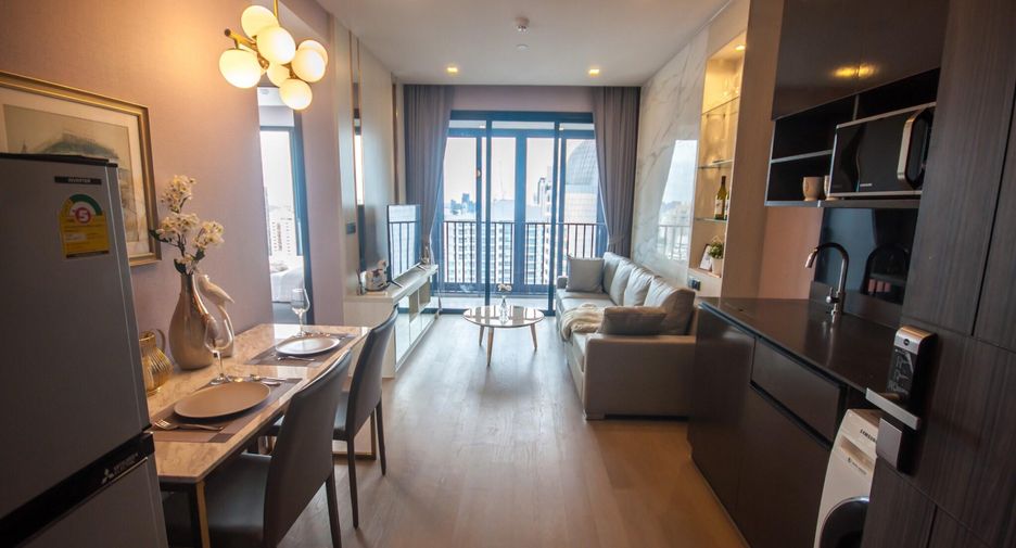 Condo en alquiler y en venta de 2 habitaciones en Khlong Toei, Bangkok