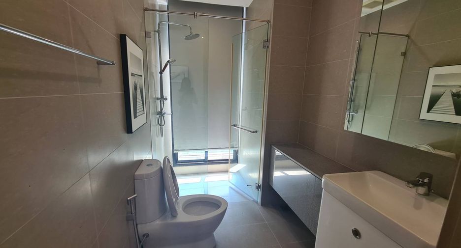 For rent 1 bed condo in Pathum Wan, Bangkok