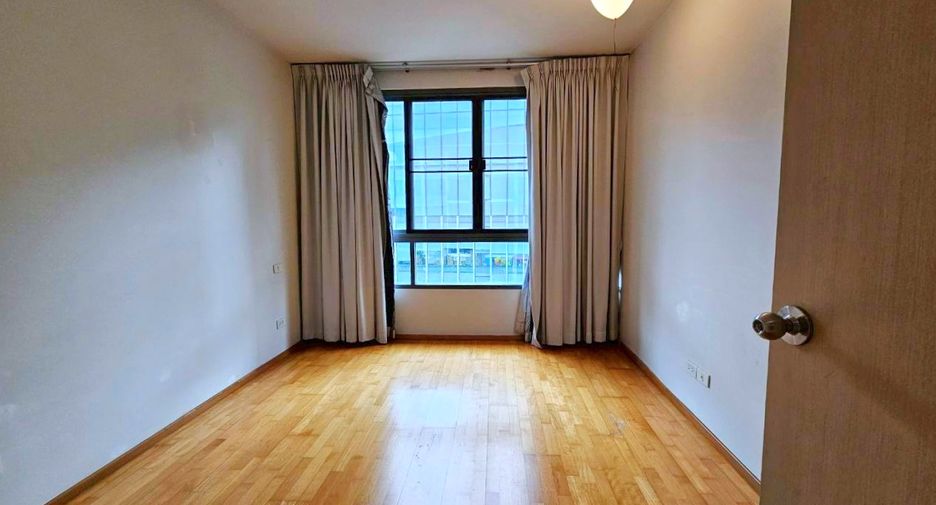 Condo en alquiler de 2 habitaciones en Khlong Toei, Bangkok