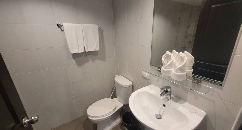 Wohnung zur Miete mit Studio in Pathum Wan, Bangkok