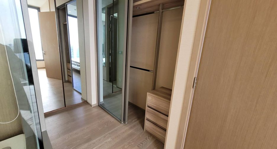 For rent and for sale 1 bed condo in Watthana, Bangkok