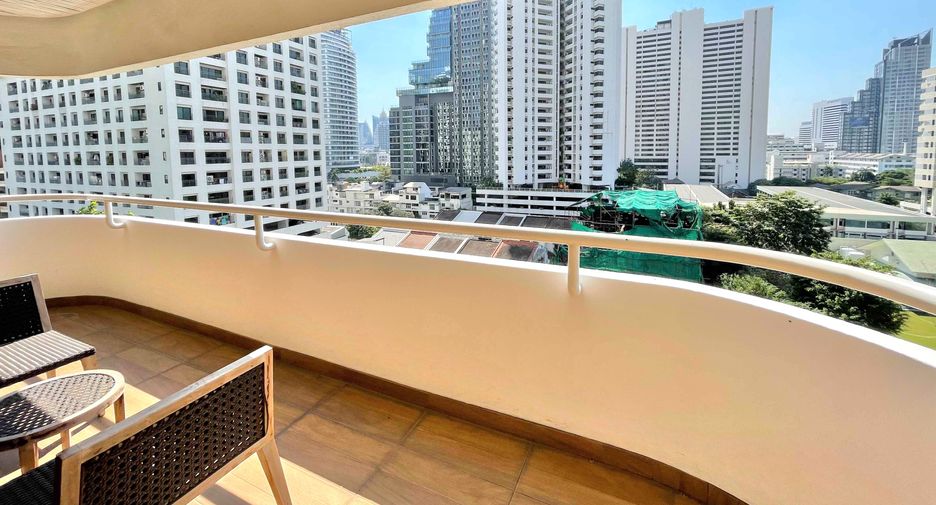 For rent 3 bedrooms condo in Watthana, Bangkok