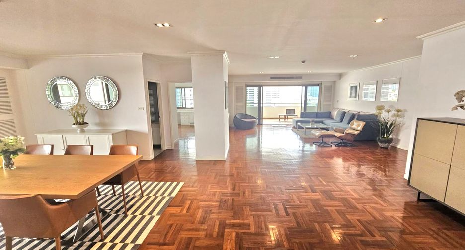 For rent 3 bedrooms condo in Watthana, Bangkok