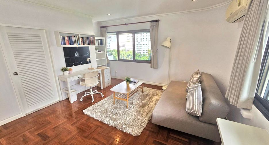 For rent 3 bedrooms condo in Watthana, Bangkok