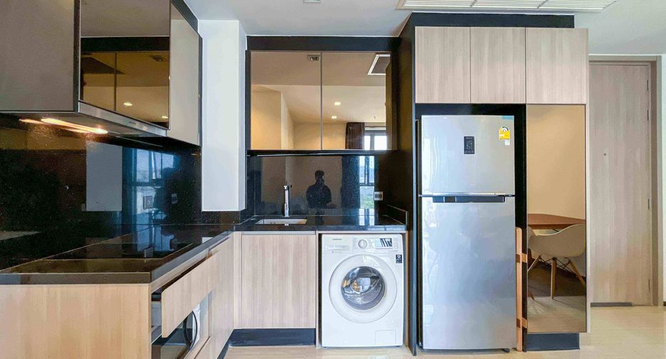 Condo en alquiler de 2 habitaciones en Pathum Wan, Bangkok