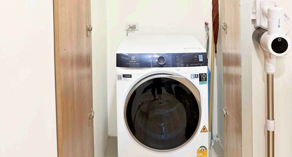 Condo en alquiler de 2 habitaciones en Phra Khanong, Bangkok