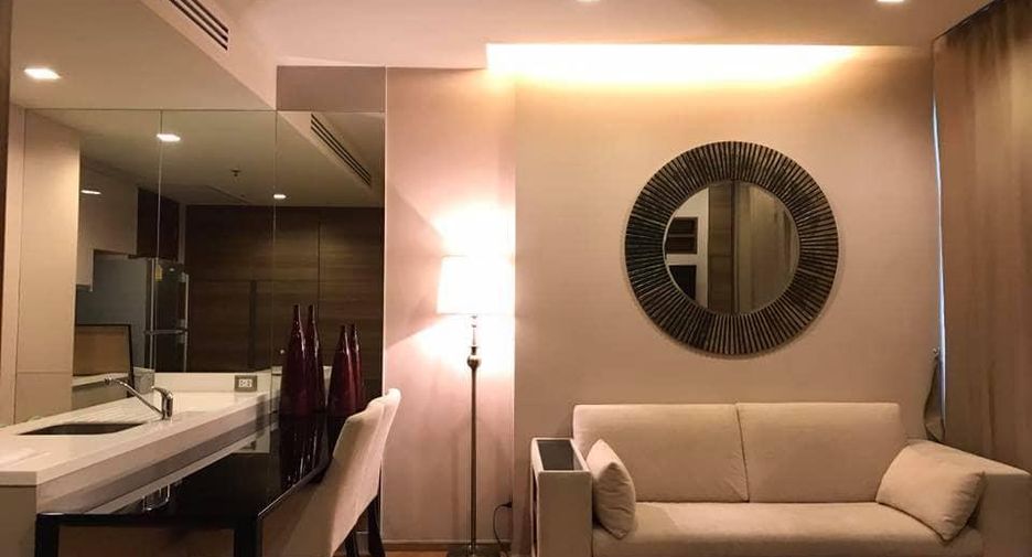 Condo en alquiler y en venta de 1 habitaciones en Sathon, Bangkok