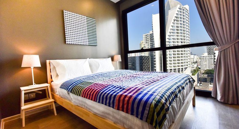 Condo en alquiler y en venta de 2 habitaciones en Khlong Toei, Bangkok