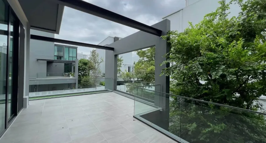 For rent 4 bedrooms house in Saphan Sung, Bangkok