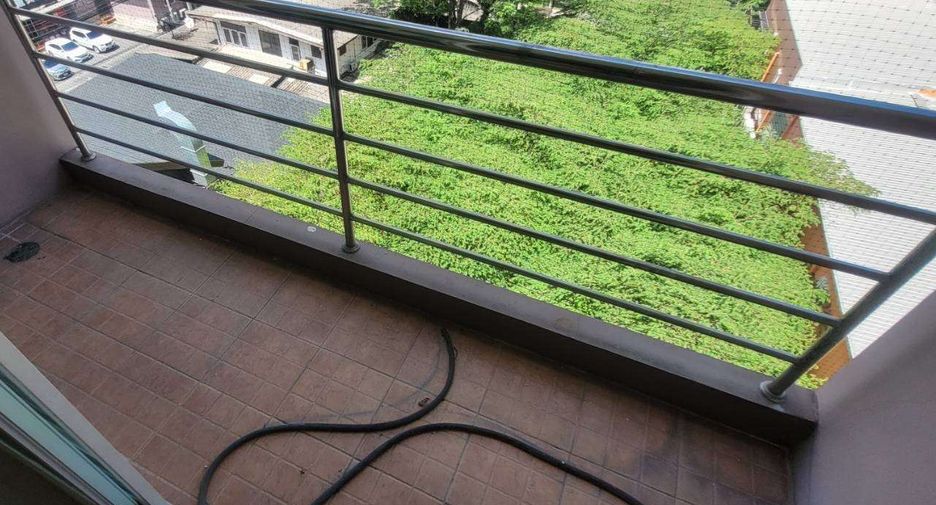 Wohnung zur Miete mit 2 Zimmer in Khlong Toei, Bangkok