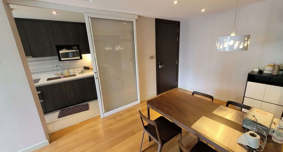 Condo en alquiler de 2 habitaciones en Khlong Toei, Bangkok