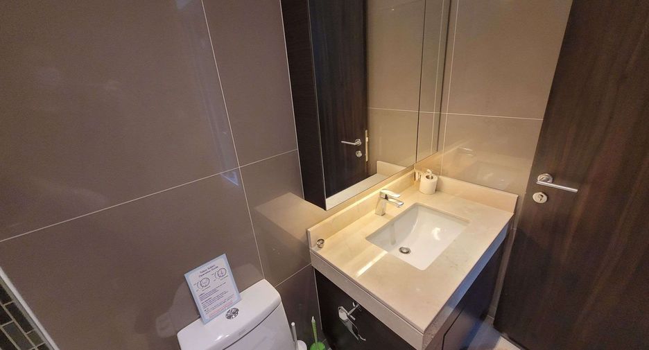 Condo en alquiler de 2 habitaciones en Khlong Toei, Bangkok