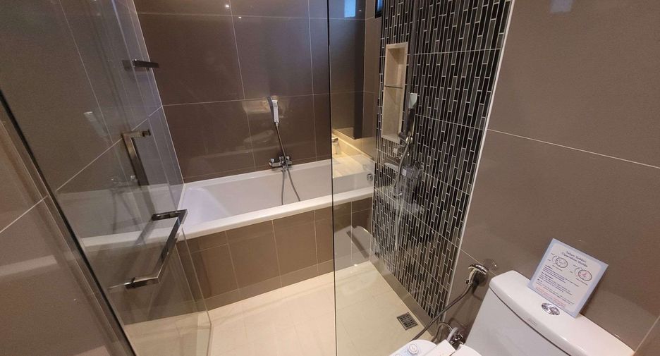Condo en alquiler de 2 habitaciones en Khlong Toei, Bangkok