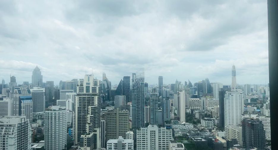 For rent 1 bed condo in Watthana, Bangkok