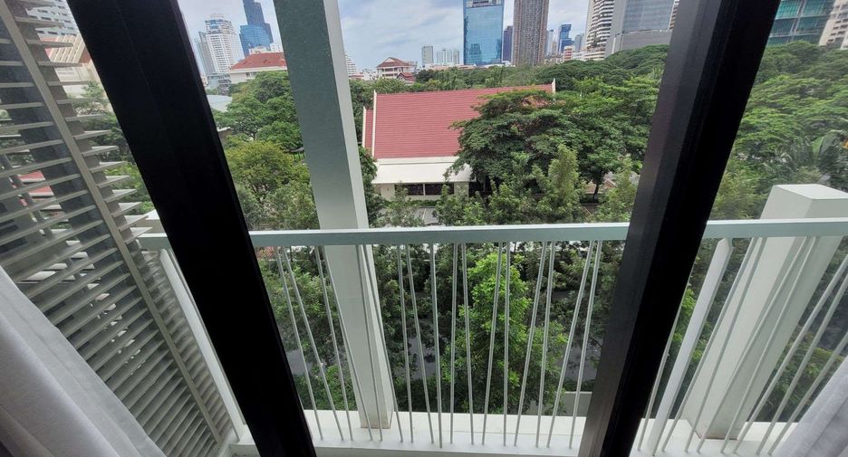 For rent 2 bedrooms condo in Watthana, Bangkok