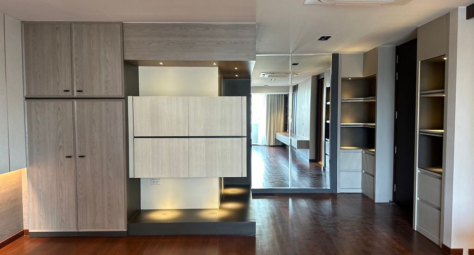 Wohnung zur Miete und zum Kauf mit 3 Zimmer in Khlong Toei, Bangkok