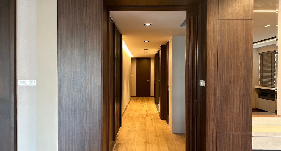 Wohnung zur Miete und zum Kauf mit 3 Zimmer in Khlong Toei, Bangkok