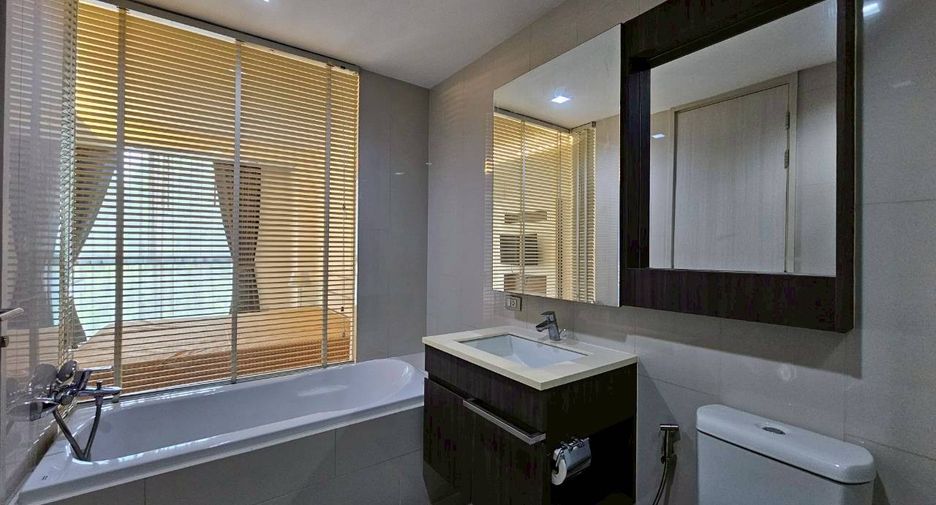 For rent 2 ベッドルーム condo in Watthana, Bangkok