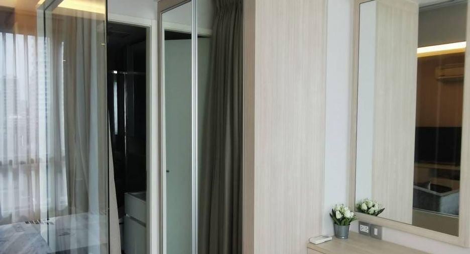 Condo en alquiler de 1 habitaciones en Watthana, Bangkok