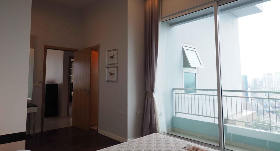 Wohnung zur Miete mit 3 Zimmer in Watthana, Bangkok