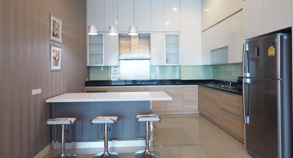 Wohnung zur Miete mit 3 Zimmer in Watthana, Bangkok