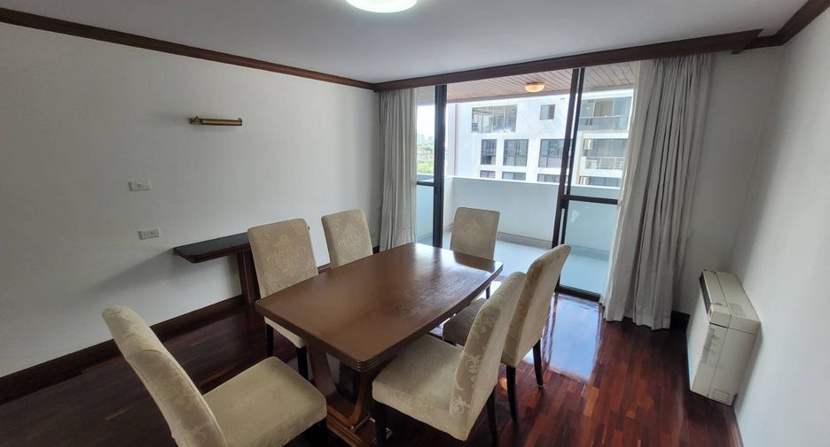 For rent 3 bedrooms condo in Watthana, Bangkok