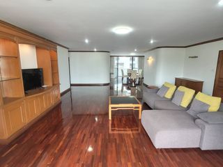 For rent 3 bedrooms condo in Watthana, Bangkok
