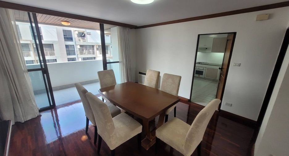 For rent 3 bedrooms condo in Watthana, Bangkok