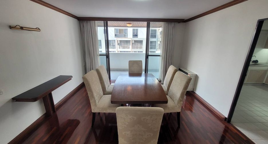 For rent 3 bedrooms condo in Watthana, Bangkok