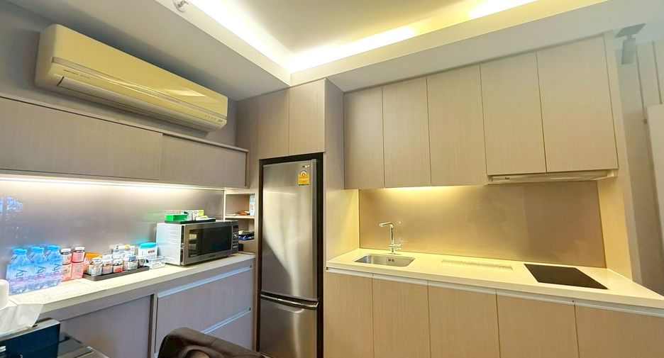 Condo en alquiler de 1 habitaciones en Khlong Toei, Bangkok