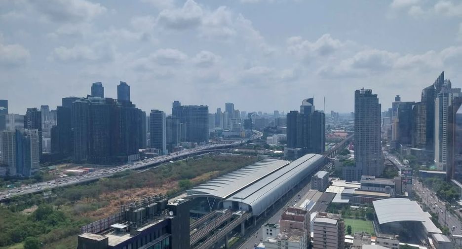 Condo en alquiler de 2 habitaciones en Watthana, Bangkok