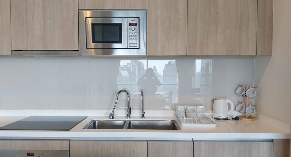 Condo en alquiler de 2 habitaciones en Watthana, Bangkok