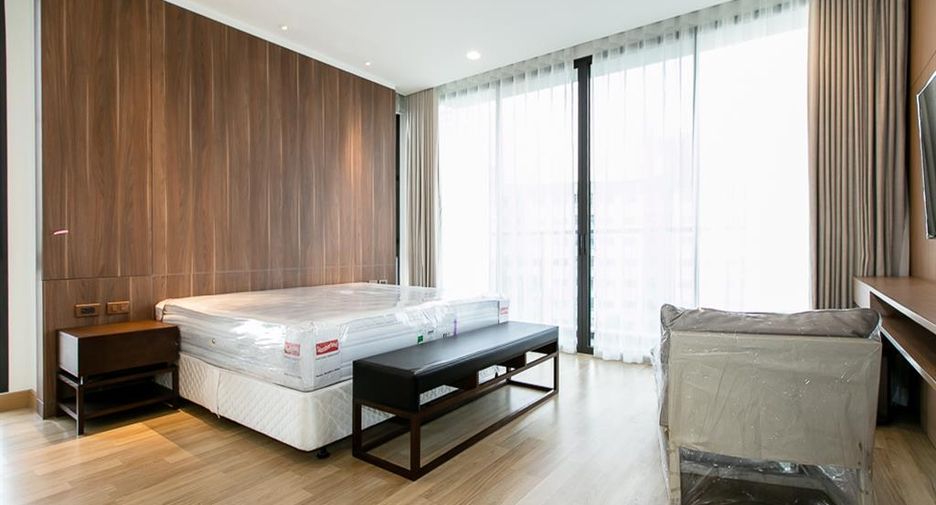 À louer 4 chambres condo à Suan Luang, Bangkok