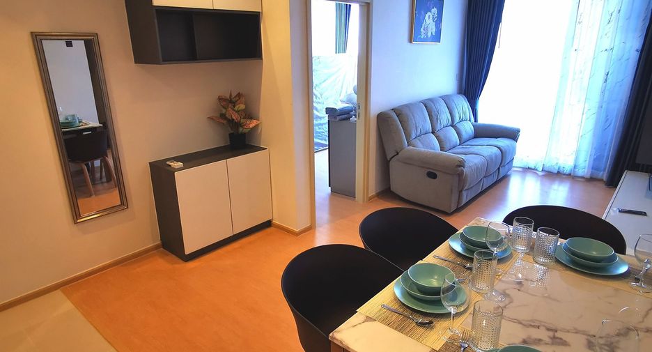 For rent 2 bedrooms condo in Watthana, Bangkok