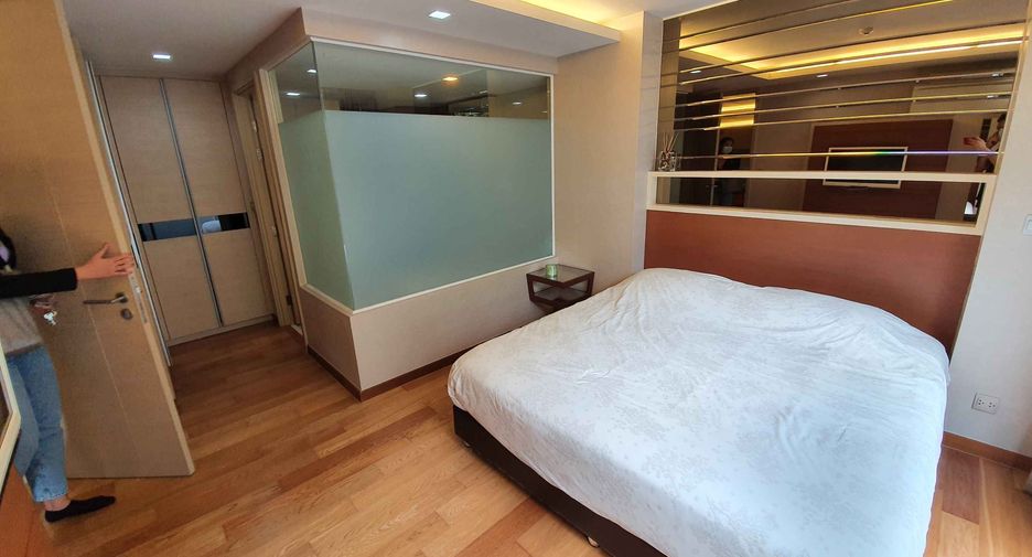 À louer et à vendre 1 chambre condo à Watthana, Bangkok