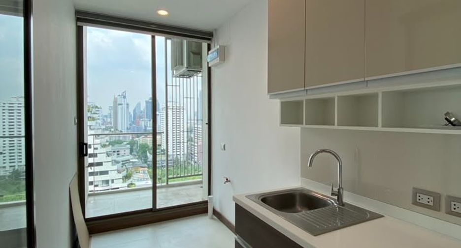 For rent and for sale 2 bedrooms condo in Watthana, Bangkok