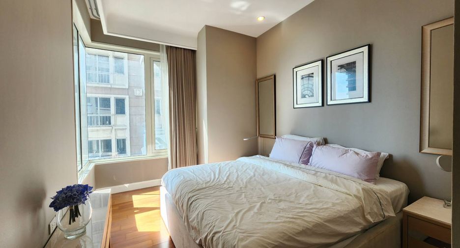 For rent 2 bedrooms condo in Pathum Wan, Bangkok