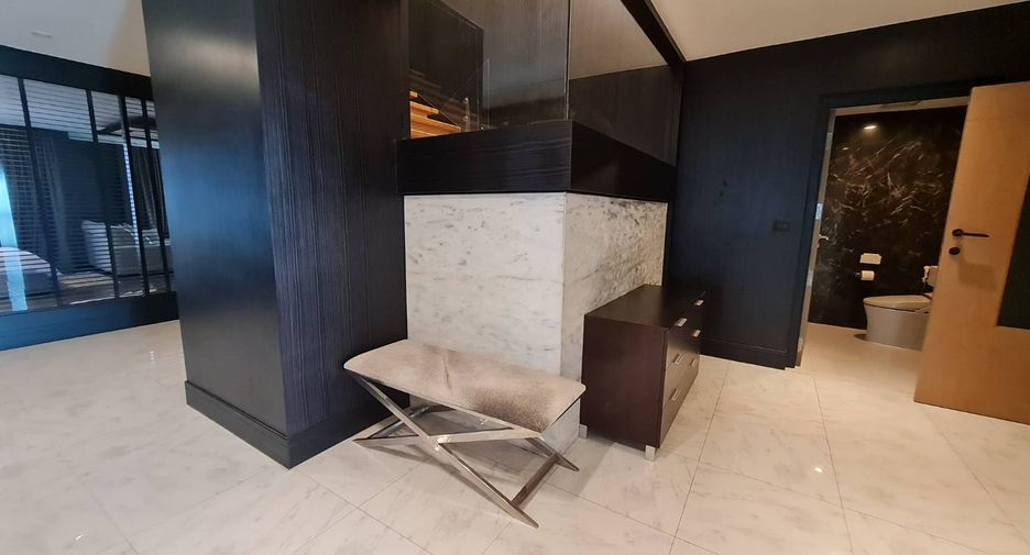 Condo en alquiler de 4 habitaciones en Watthana, Bangkok