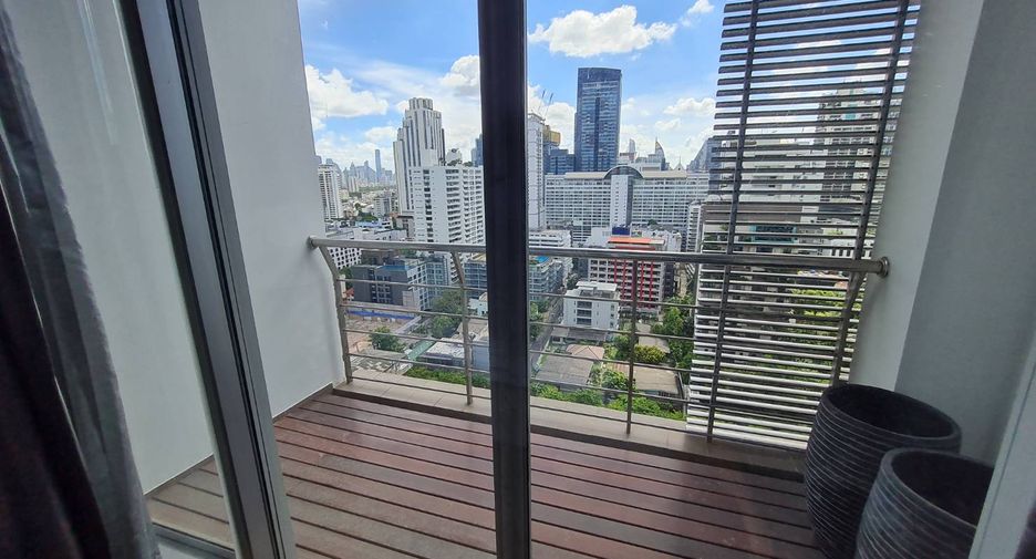 Condo en alquiler de 4 habitaciones en Watthana, Bangkok