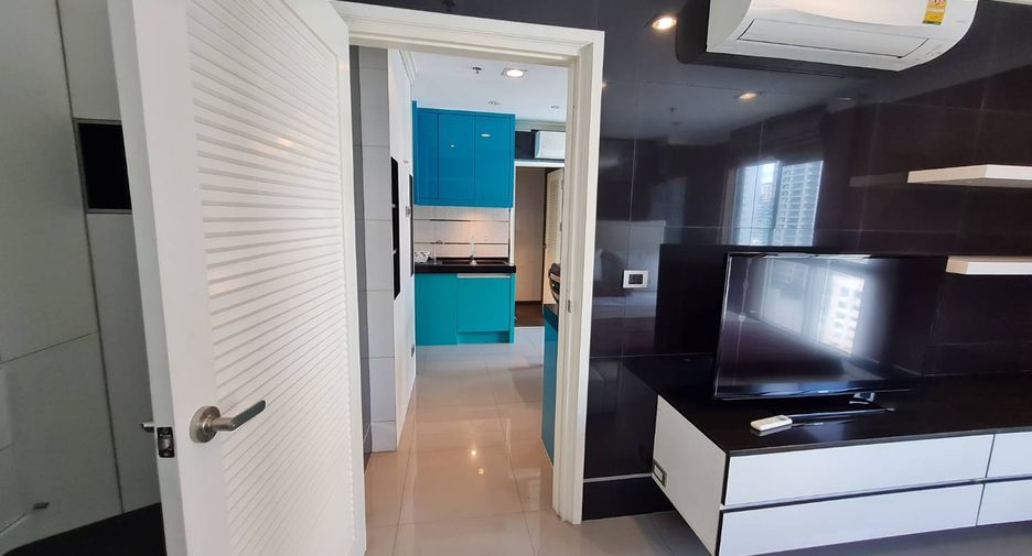 Condo en alquiler de 4 habitaciones en Watthana, Bangkok