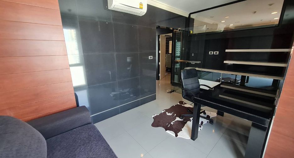 Condo en alquiler de 4 habitaciones en Watthana, Bangkok