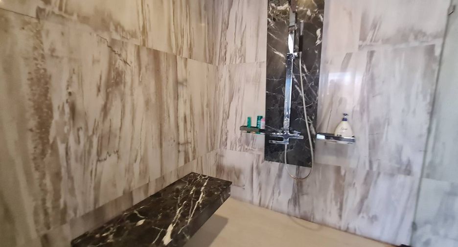 Condo en alquiler de 4 habitaciones en Watthana, Bangkok