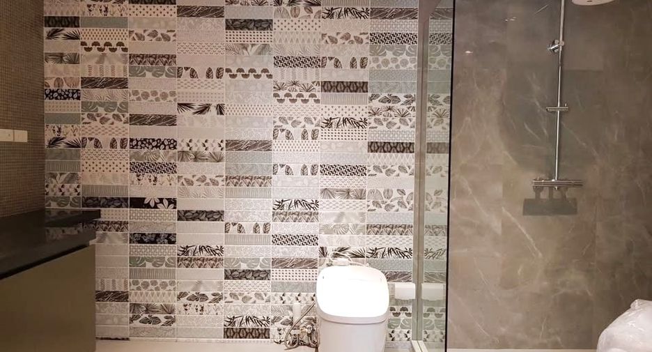 Condo en alquiler y en venta de 3 habitaciones en Pathum Wan, Bangkok