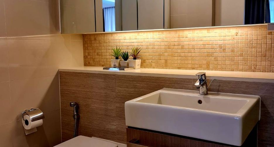 Condo en alquiler de 1 habitaciones en Khlong Toei, Bangkok
