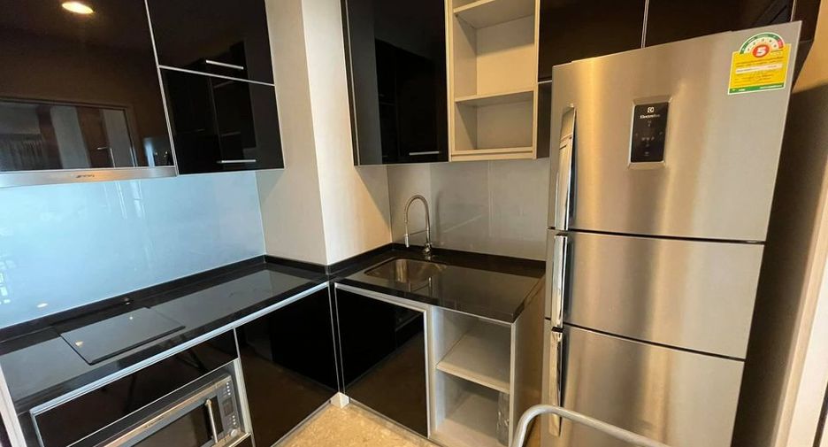 Condo en alquiler de 2 habitaciones en Khlong Toei, Bangkok