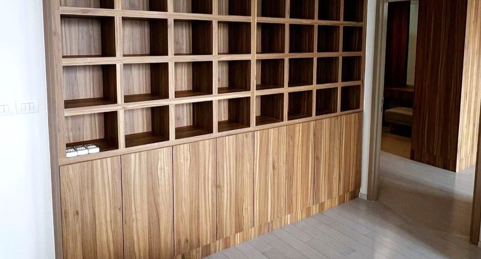 For rent 2 bedrooms condo in Pathum Wan, Bangkok